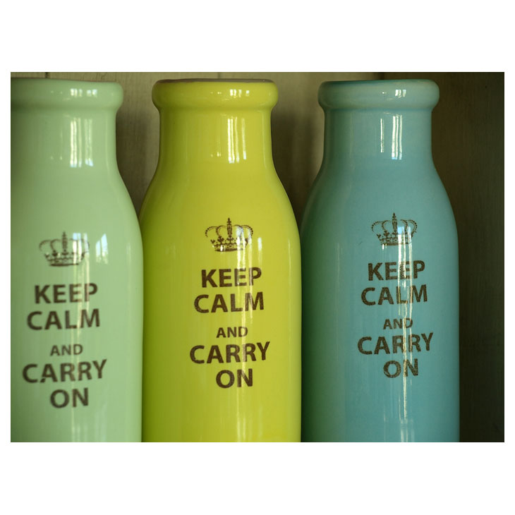 แจกันเซรามิค keep calm สีเขียว 